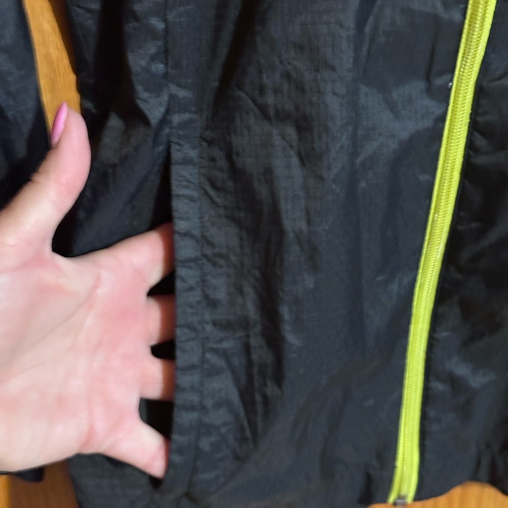 Columbia boys sz 10-12 wind jacket‎ spring lightweight Packable - Picture 3 of 8